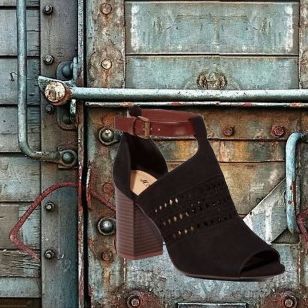Cute Wedge Heel Open Toe Sandal in Black and Brown